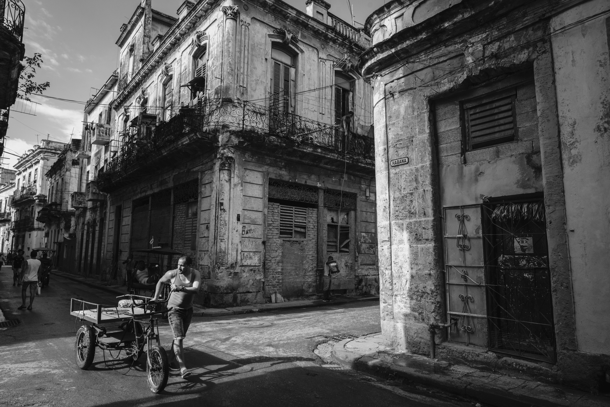 Havana St, Havana, photographic print by Mark Eden
